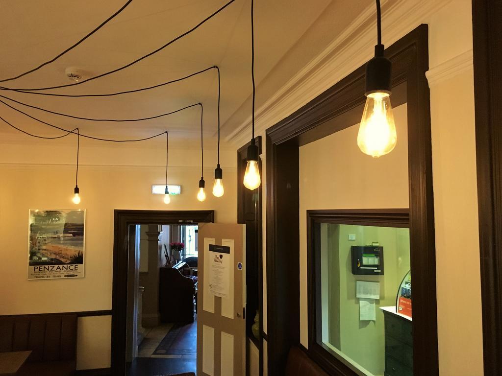 The Highworth Hotel Swindon Ngoại thất bức ảnh