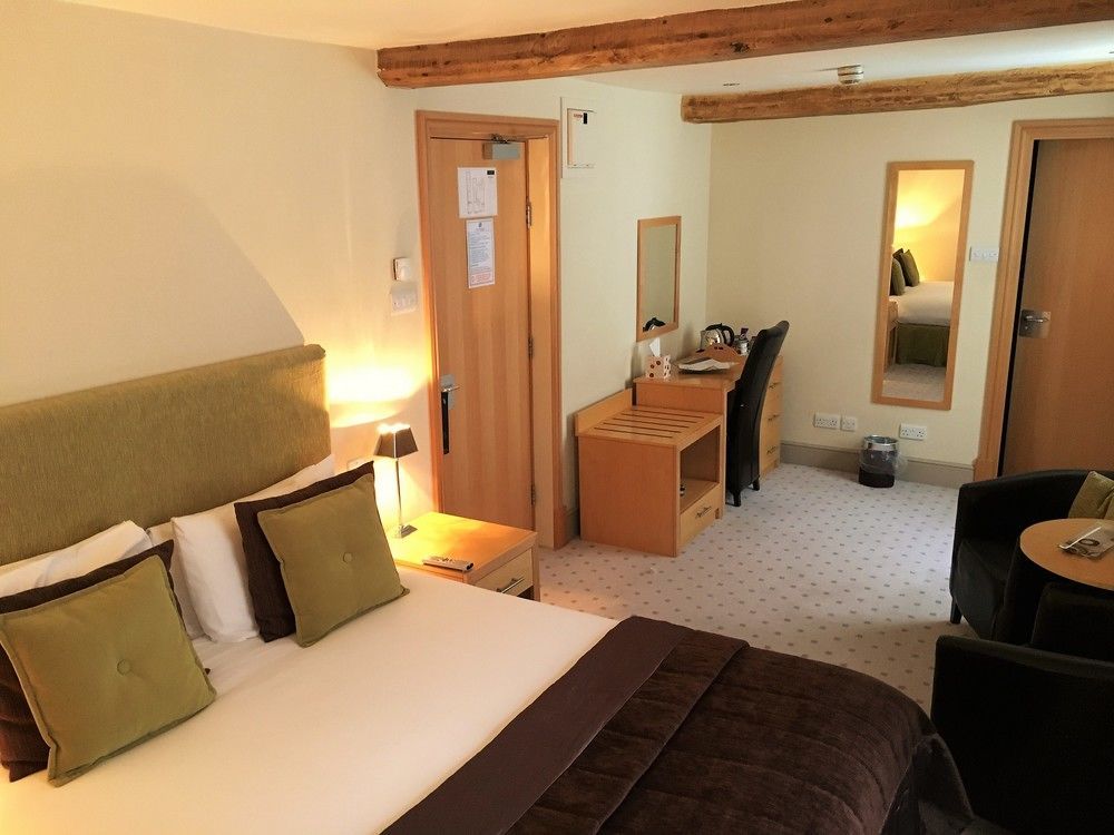 The Highworth Hotel Swindon Ngoại thất bức ảnh
