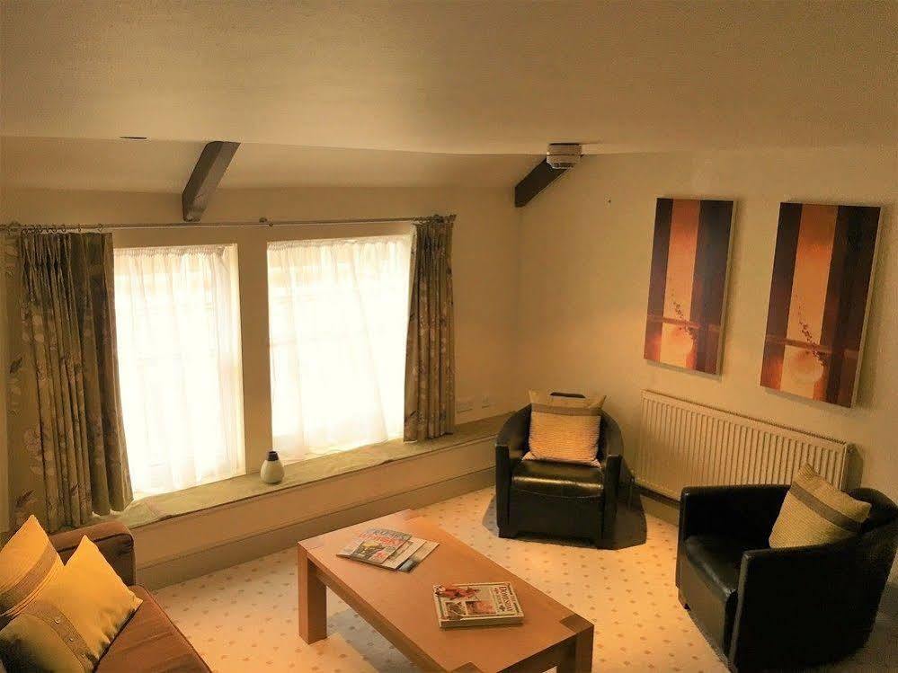 The Highworth Hotel Swindon Ngoại thất bức ảnh