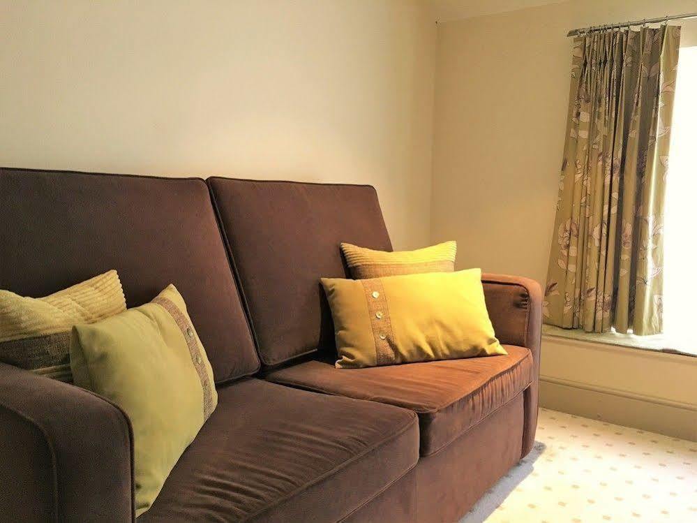 The Highworth Hotel Swindon Ngoại thất bức ảnh
