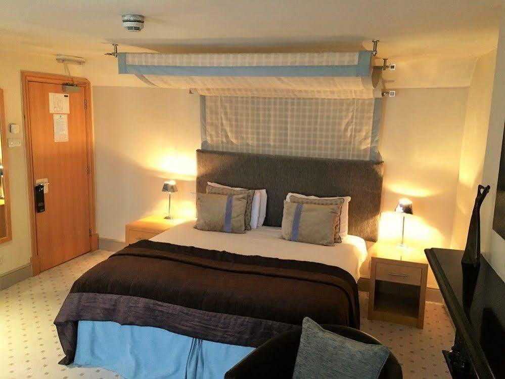 The Highworth Hotel Swindon Ngoại thất bức ảnh