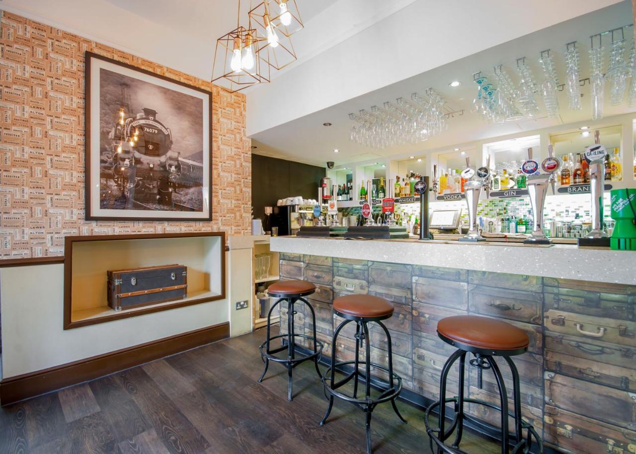 The Highworth Hotel Swindon Ngoại thất bức ảnh